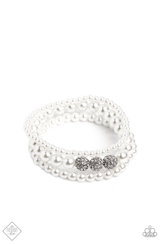 Pearl Bracelet Stretch with Crystals - Fashion Fix - Showy Soprano
