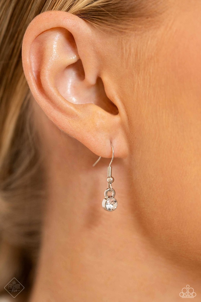 Vintage Style Jewelry Set with Pearls and Flowers - Fashion Fix - Sophisticated Charm