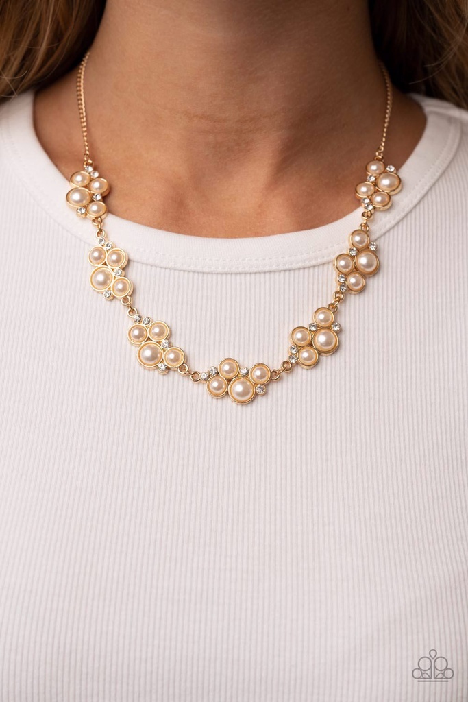Pearl Necklace with Crystals in Gold Chain - GRACE to the Top