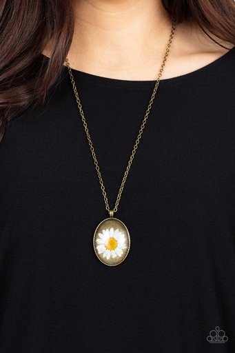 [158] Daisy Necklace with Pendant in Brass - Prairie Passion