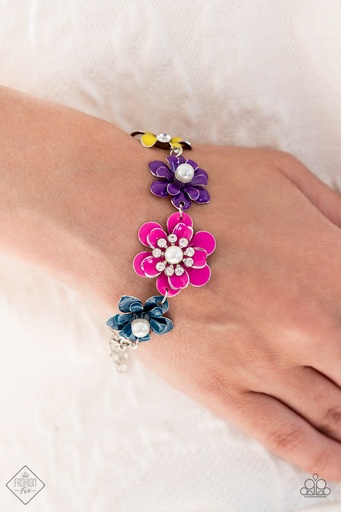 [254] Flower Bracelet Pink in Silver Clasp - Flower Patch Fantasy