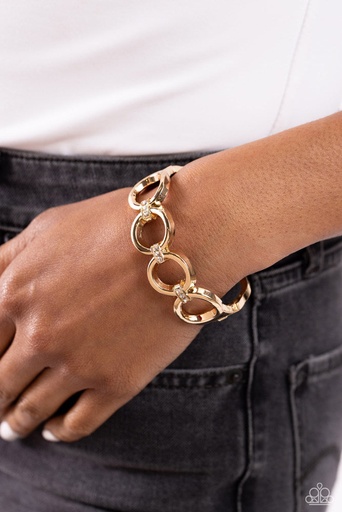 [542-B] Chunky Hinged Bracelet in Gold - Chic Collection