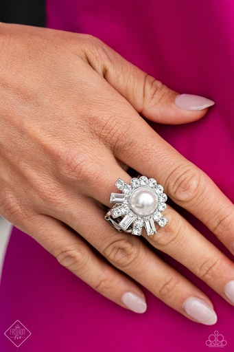 [335-FFA-R] Pearl Stretch Ring with Crystals in Silver Adjustable Ring Band - Gatsby Getaway